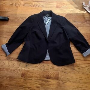 Worthington brand name blazer. Elegant Black Women's Blazer
